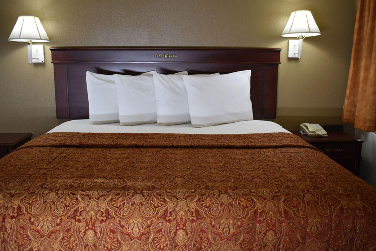 Bedroom 2, Town House Inn Cape Girardeau, Cape Girardeau