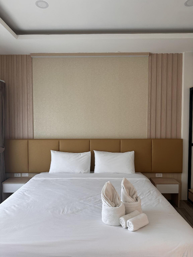 5, Sleep At Airport, Phuket Island