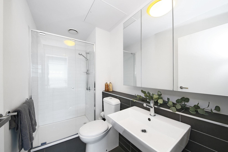 Interior 5, Stylish CBD Apartment With Stunning Harbour Views, Melbourne