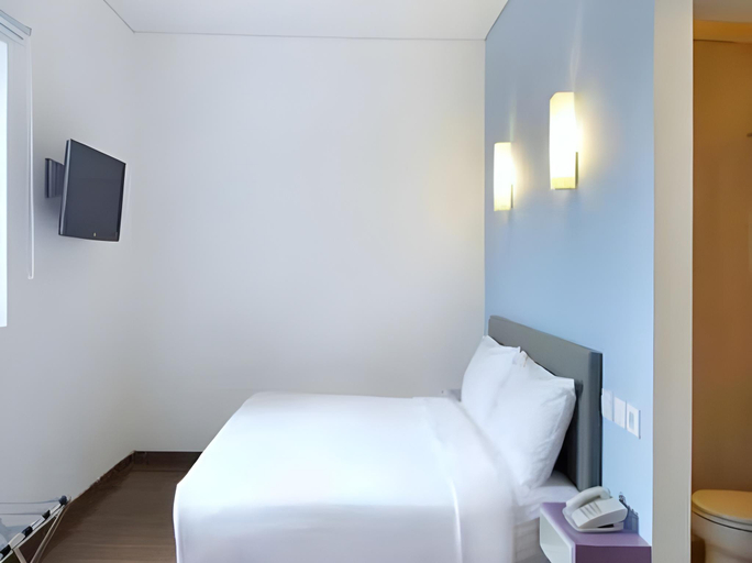 Bedroom 2, Amaris Hotel Palangkaraya, Palangkaraya