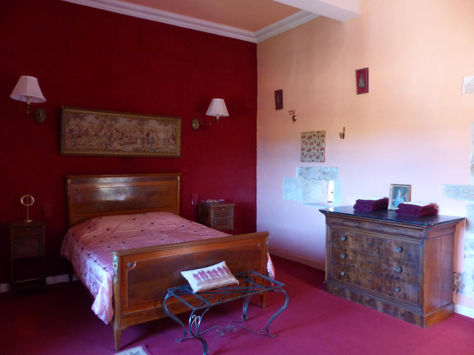Bedroom 2, Chateau-donjon du XIe siecle Logis de La Meschaussee, Aude