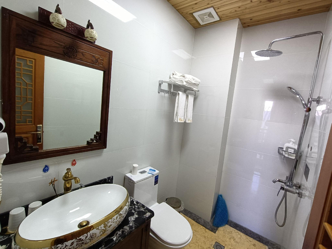 Bathroom 2, ShengAnJu, Dali Bai