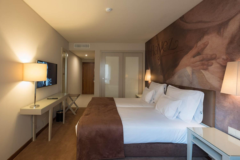 Bedroom 2, Vila Gale Porto Ribeira Hotel, Porto