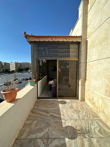 2, Charming Amman Apartment with Electric Heating Pool Access, Amman