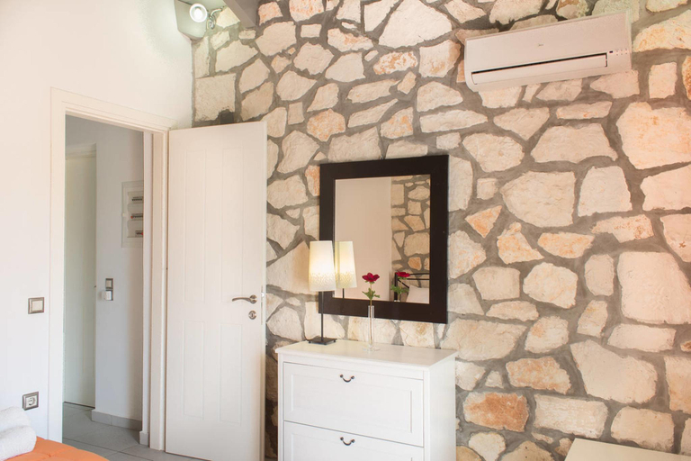 Others 5, Harmony Villa 1 - 2bedrooms-sleeps 4-Fast Wifi- Parking-Near Laganas beach, Ionian Islands