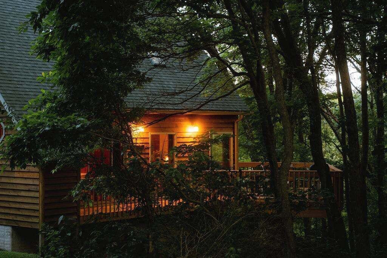 Exterior 4, Cheerful Two Bdrm Cabin With Hot Tub & Pet Friendly, Hocking