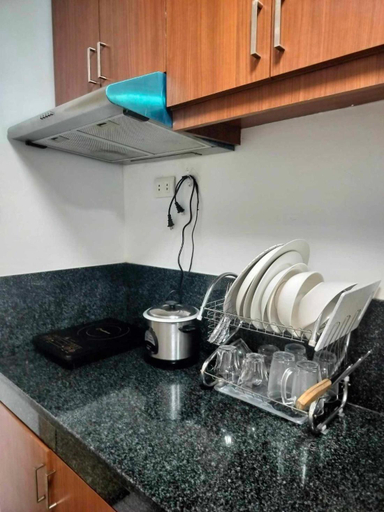 Kitchen, Modern Condo in Quezon City with Private Pool and City Views, Quezon City
