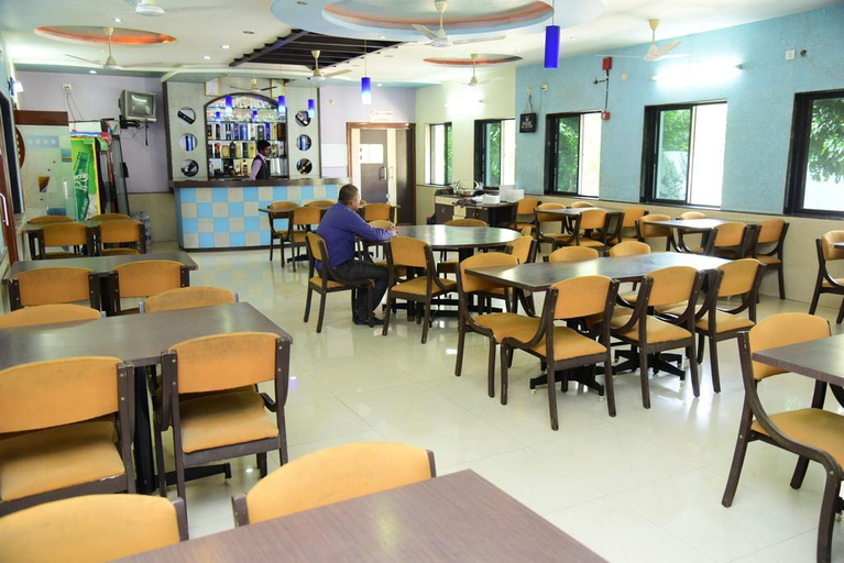 Food & Drinks, River Touch Resort, Dadra and Nagar Haveli