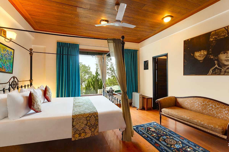 Bedroom 2, Mistair 5BR Private Villa Cook & Staff, Pool Table, Solan