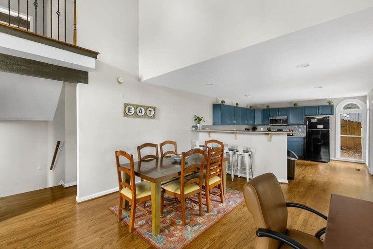 Private kitchen 3, Observatory Drive Terrace House, Jefferson