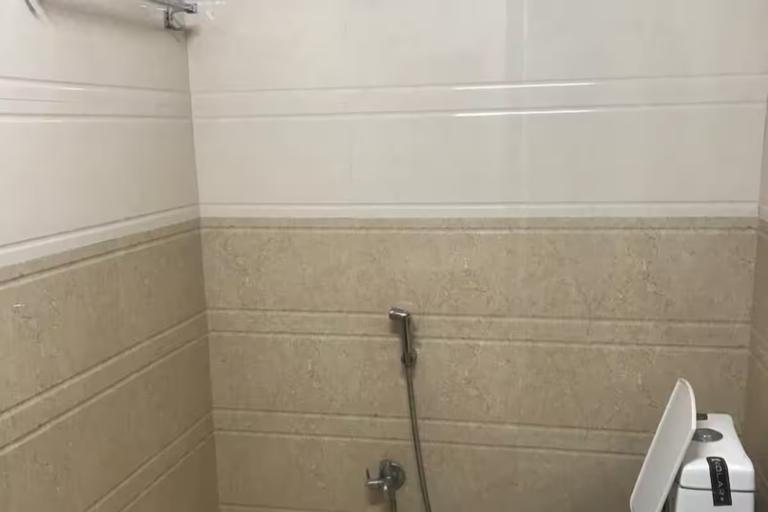Bathroom 5, Le Apex Misty Stay, The Nilgiris