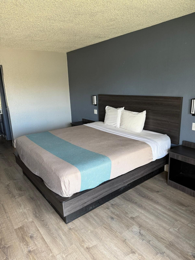 Room 4, Best Value Inn Garland, Dallas