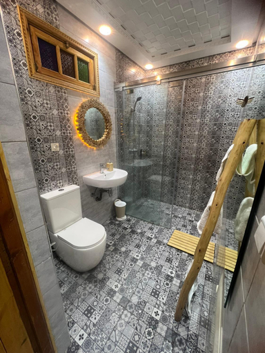 Bathroom 5, Riad dar lakbira, Marrakech
