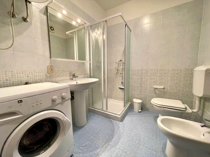 Bathroom, Beautiful Apartment For 6 People-pool-terra, Venezia