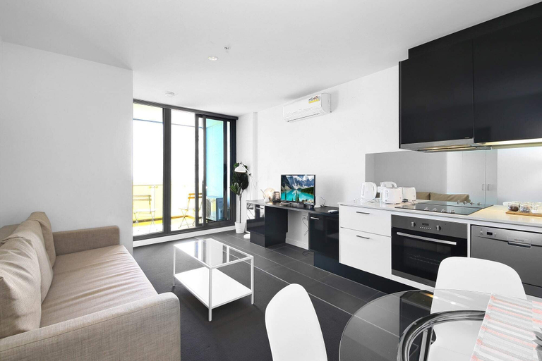 Interior 4, Stylish CBD Apartment With Stunning Harbour Views, Melbourne