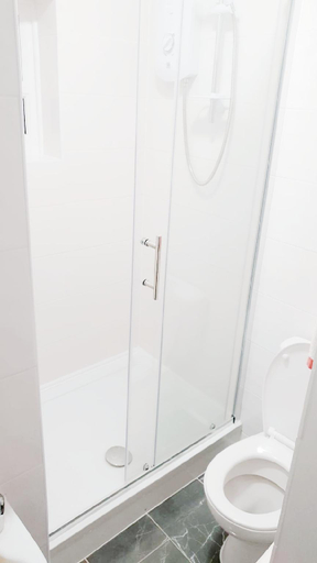 Bathroom 2, Cogie 55, London