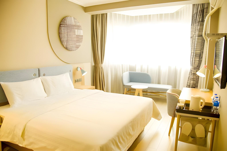 Bedroom 2, Home Inn Neo Luoyang Wanda Plaza Wangcheng Park, Luoyang