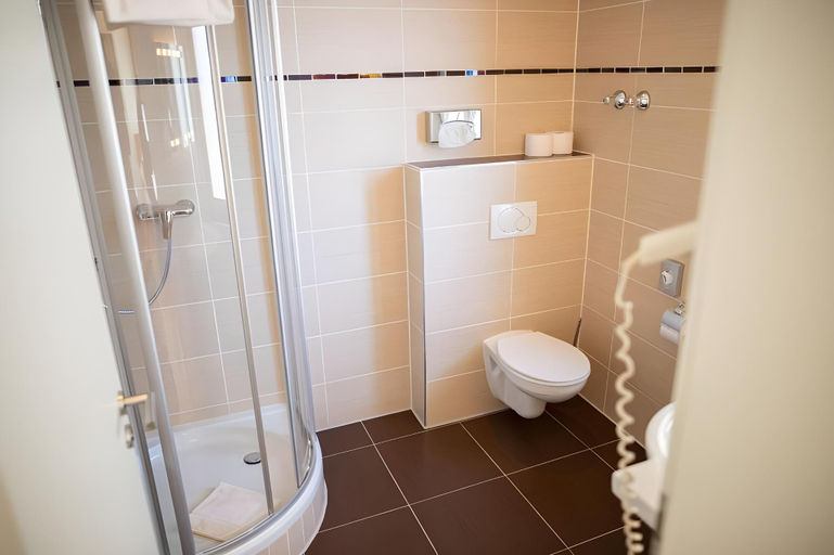 Bathroom 5, Hotel Ludwigs, Ostallgäu