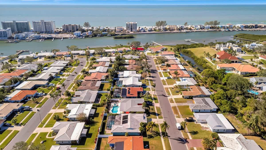 Recreational facilities, The Crown House 4b Pool Home 6 mins to IR Beach, Pinellas