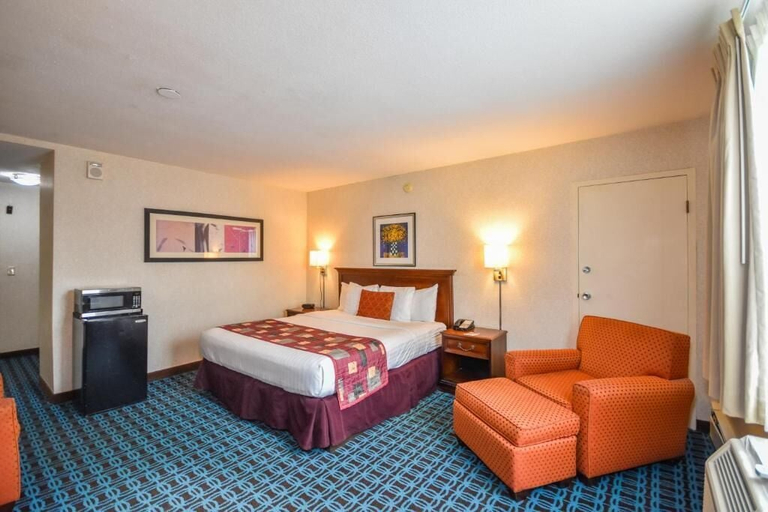 Room 5, Charles River Inn, Boston