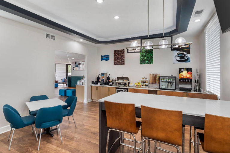 Food & Drinks 5, Clarion Pointe Morrow - Atlanta South, Clayton