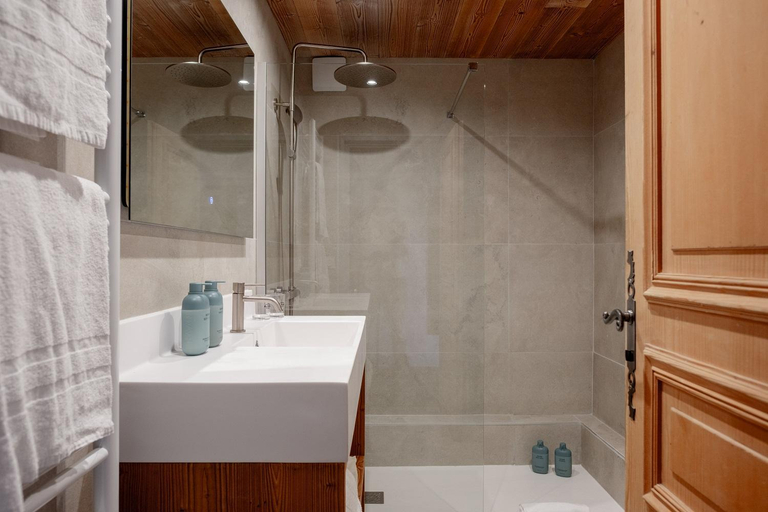 Bathroom 5, Roches Hotel & Spa, Haute-Savoie