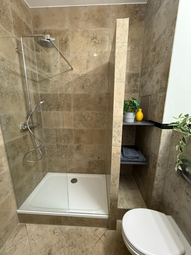 Shower, Wohnung in Leipzig, Leipzig