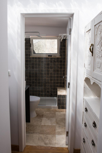 Bathroom 3, Chafariz Villa, Sintra