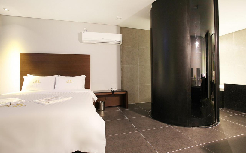 Bedroom 4, Daejeon Yuseong The Sharp, Yuseong