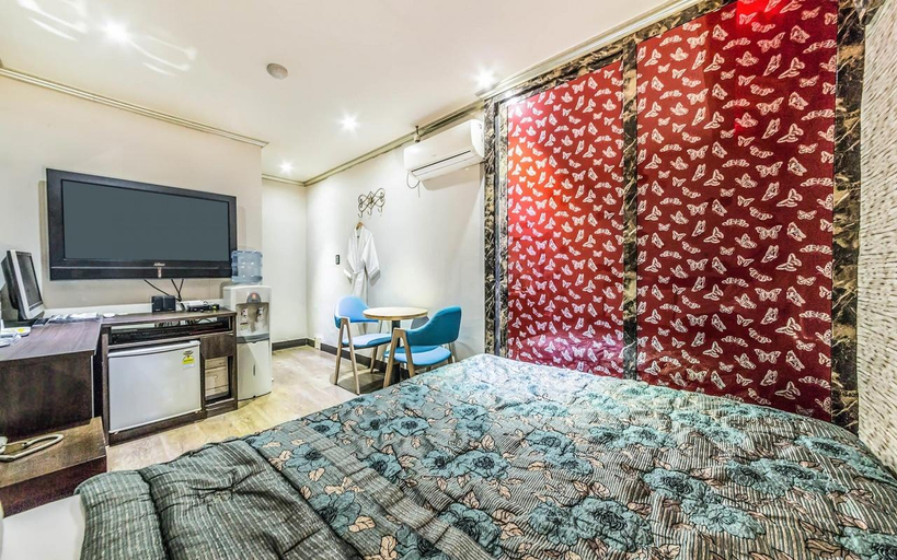 Bedroom 2, Myeonmok I-Zone, Jungnang