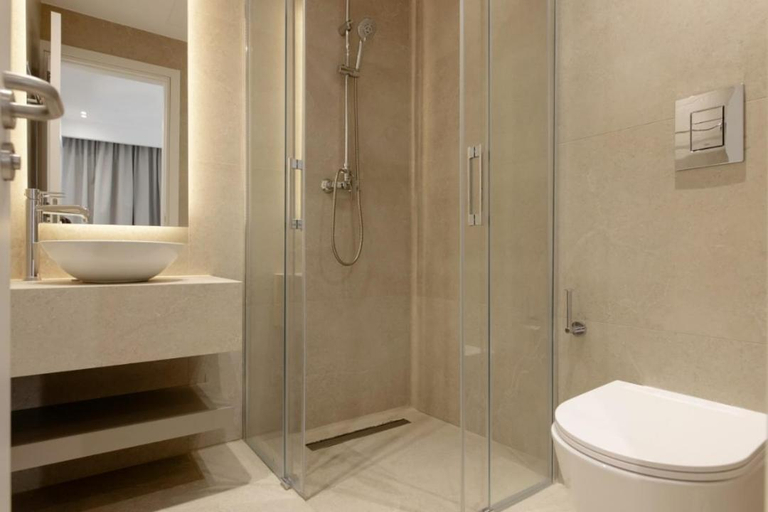 Bathroom 5, Andreotis Hotel Apts