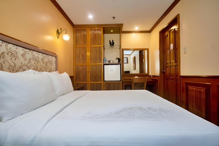 Bedroom 3, Red Coconut Hotel, Malay