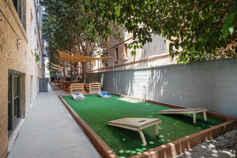 Terrace/patio 3, The Commodore Hollywood, Los Angeles