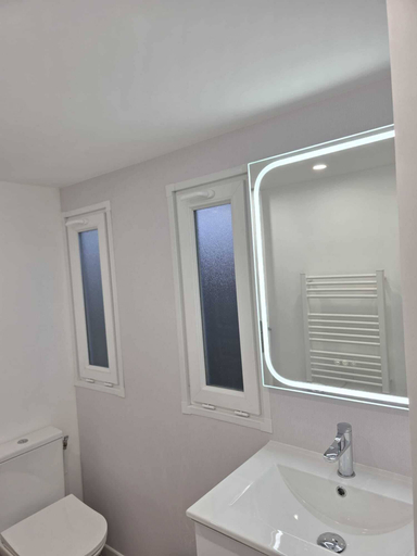 Bathroom, Domaine du Pas Del Fang, Pyrénées-Orientales