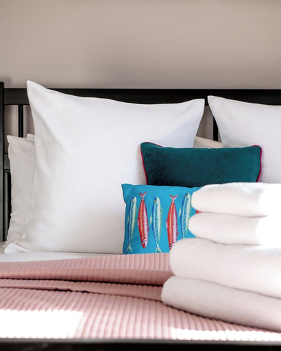 Bedroom 2, The Royal Oak Hotel, Kent