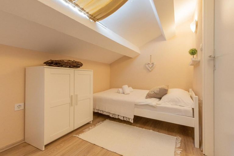 Bedroom 2, CROGO Villa Paradiz, Sveta Nedelja