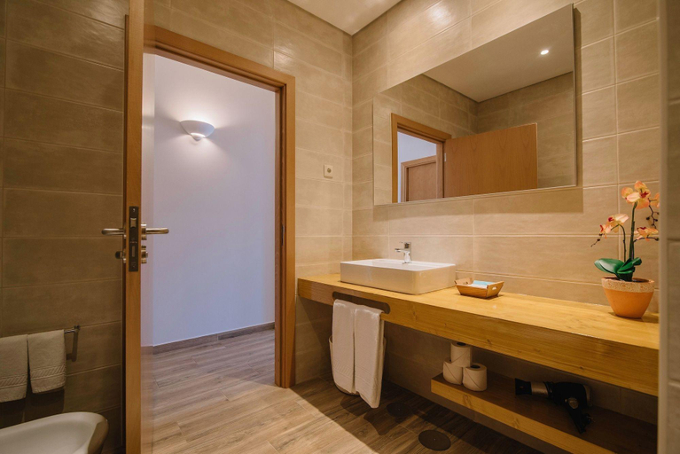 Bathroom 5, Quinta dos Poetas Nature Hotel & Apartments, Olhão