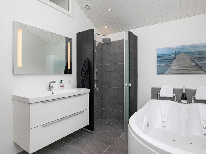 Bathroom 3, person holiday home in Jerup, Frederikshavn