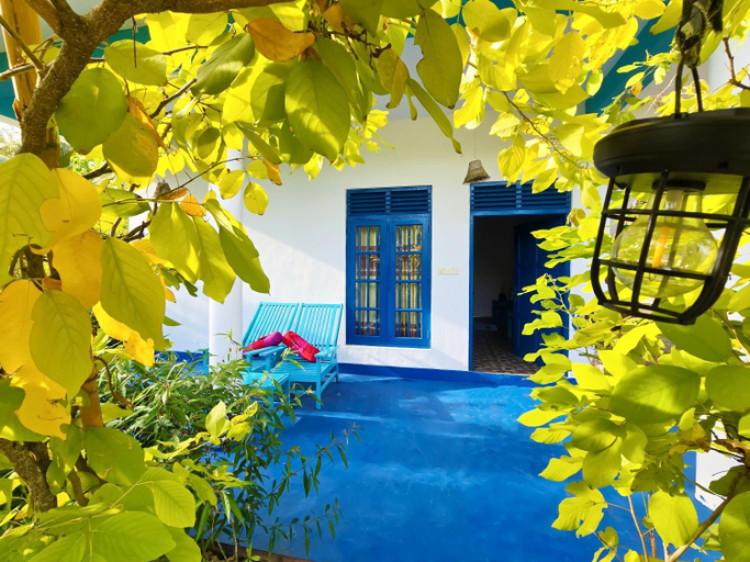 Sport & Beauty, Rock Violet Lakefront Cabanas & Restaurent, Tangalle