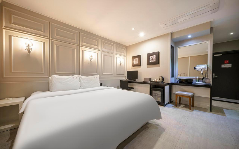 Bedroom 2, Haman Galleria Hotel, Haman