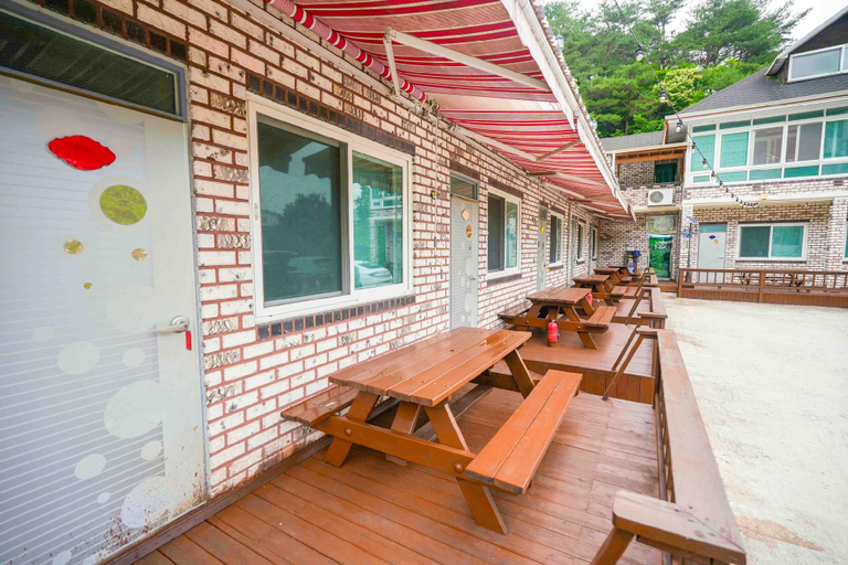 Exterior view 5, Inje Rainbow Pension, Inje