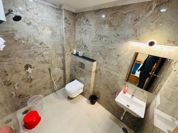 Bathroom 4, Hotel The Ananta Inn, Gwalior