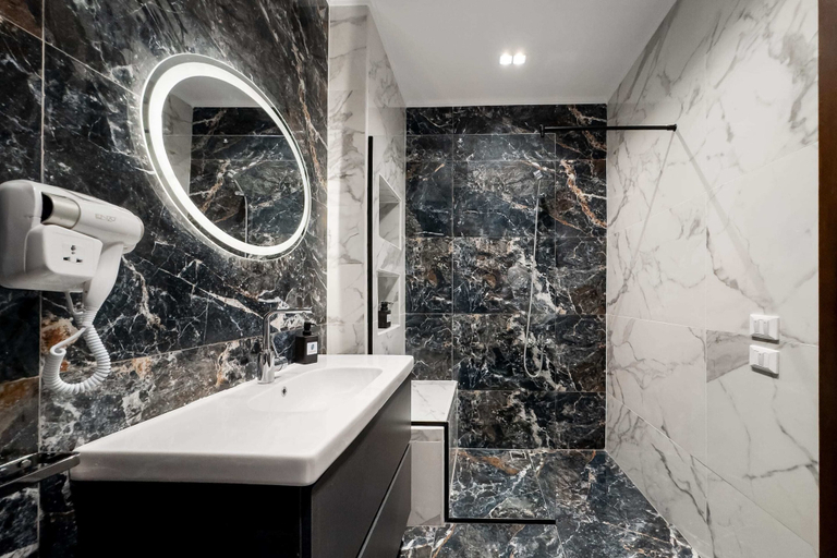 Bathroom 4, Xuru Stays I The 2bdr Emerald Pearl @ Heart of Heliopolis, Heliopolis
