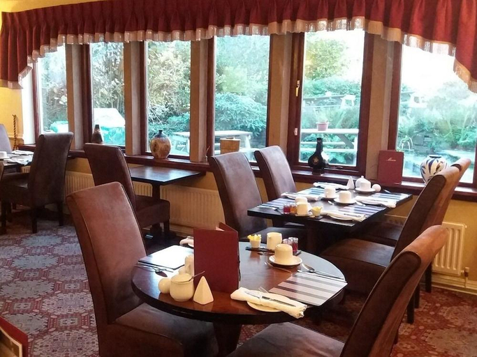 Food & Drinks 5, The Waltzing Weasel, Derbyshire