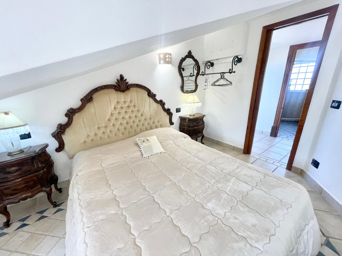 Bedroom 3, Charming villa in Umbria - sleeps 24 - lake view - Pool, jacuzzi and events room, Viterbo