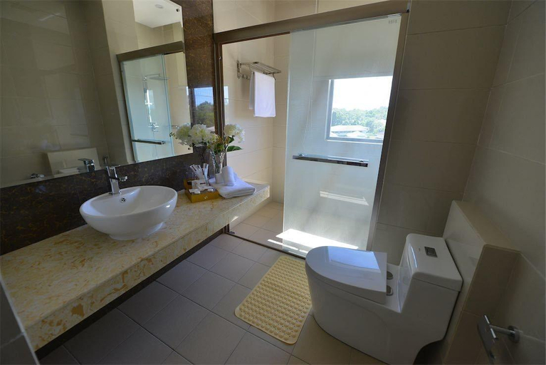 Bathroom 5, Wafa Hotel and Apartment, Bandar Seri Begawan