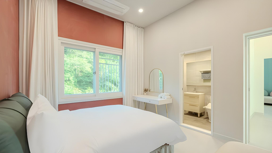 Bedroom, Gapyeong Pool Villa Stay Cheongpyeong, Gapyeong