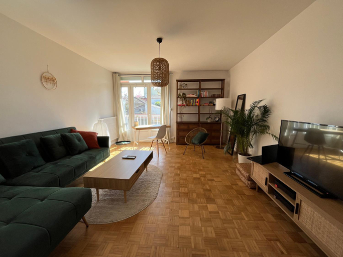 Others 5, Chambre Lumineuse dans un appartement, Haute-Garonne