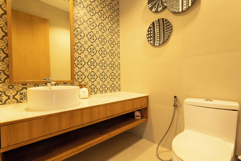 Bathroom 2, 6Br Modern Designer Furniture Gym V62, Pulau Phuket