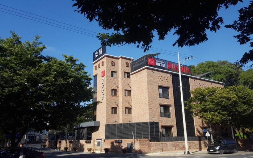 Exterior & Views, Daegu Suseongmot Picnic, Buk